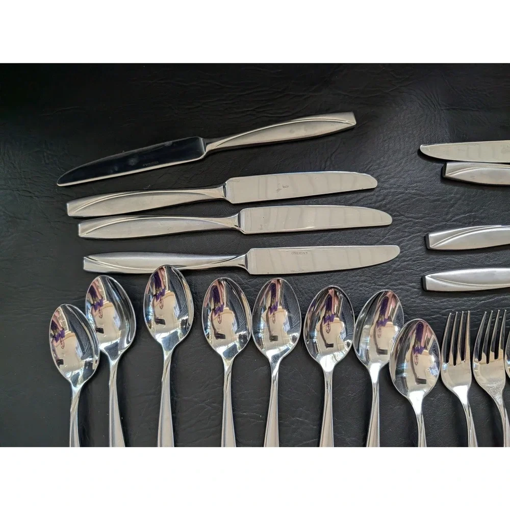 Oneida Camlynn Stainless Steel Flatware Set Service for 8 Silverware 40 Pieces